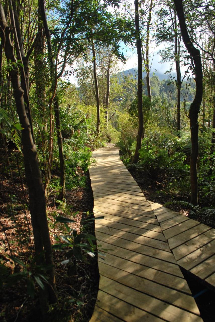 Chucao Bosque y Cabañas Chaitén Exterior foto