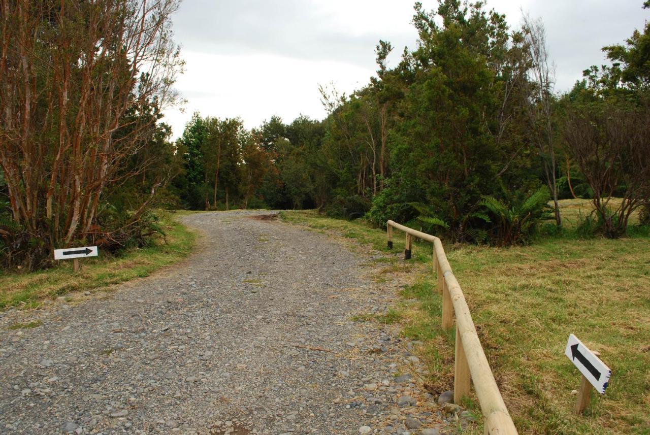 Chucao Bosque y Cabañas Chaitén Exterior foto